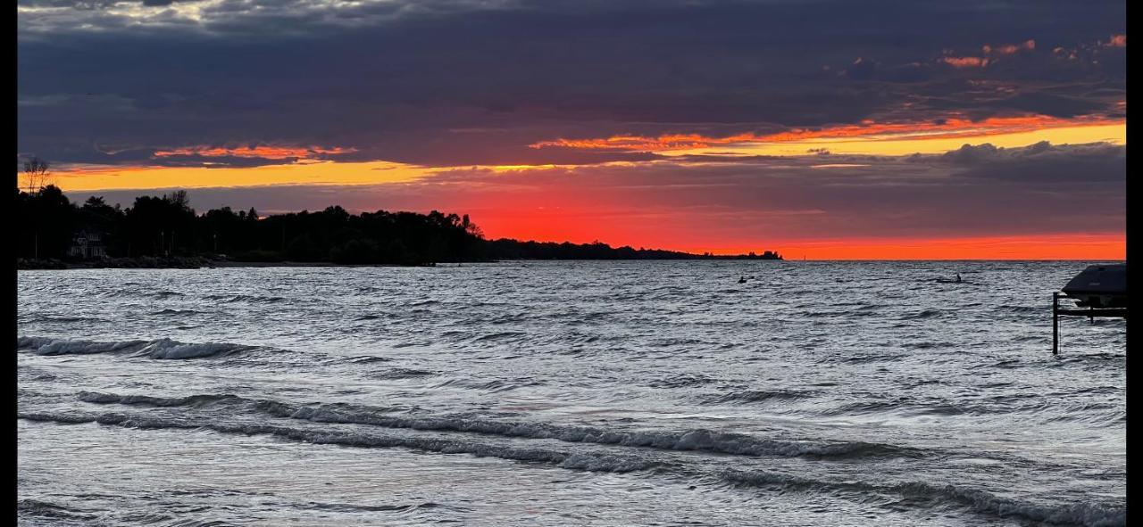 Wasaga Motel Inn Wasaga Beach Bagian luar foto